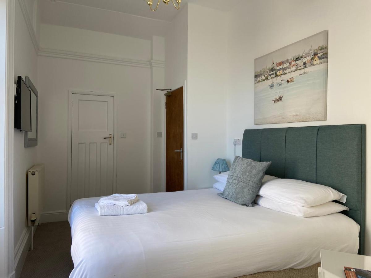 Отель The Shelbourne (Adults Only) Лландидно Экстерьер фото