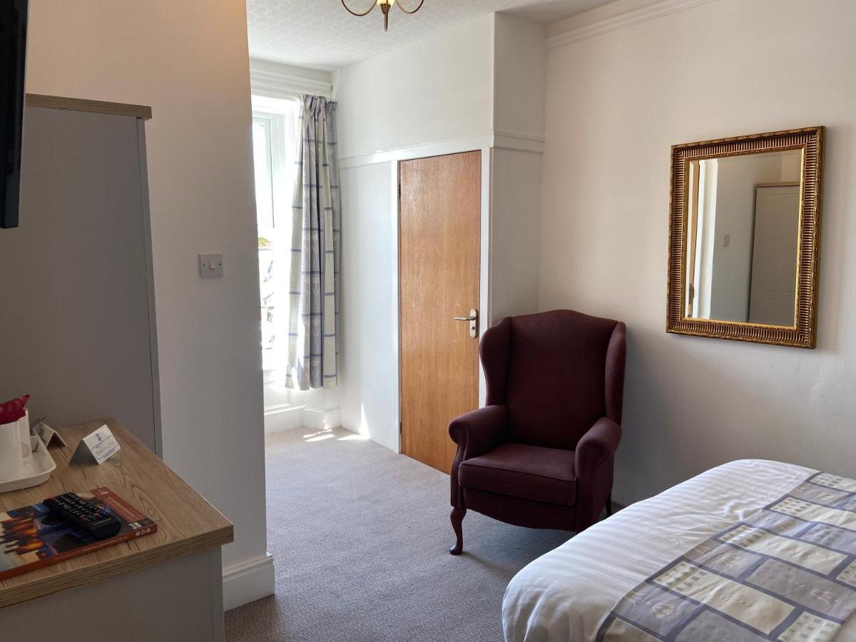 Отель The Shelbourne (Adults Only) Лландидно Экстерьер фото