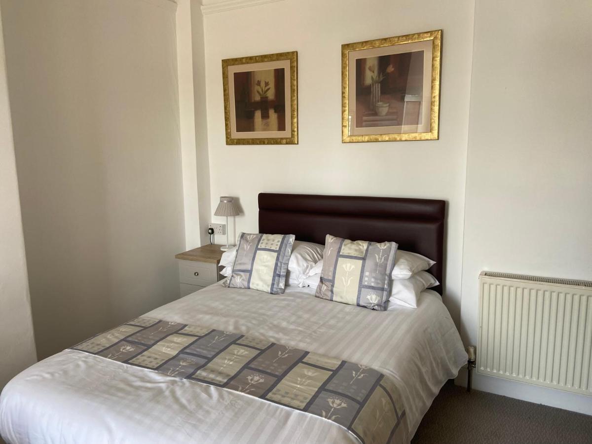 Отель The Shelbourne (Adults Only) Лландидно Экстерьер фото